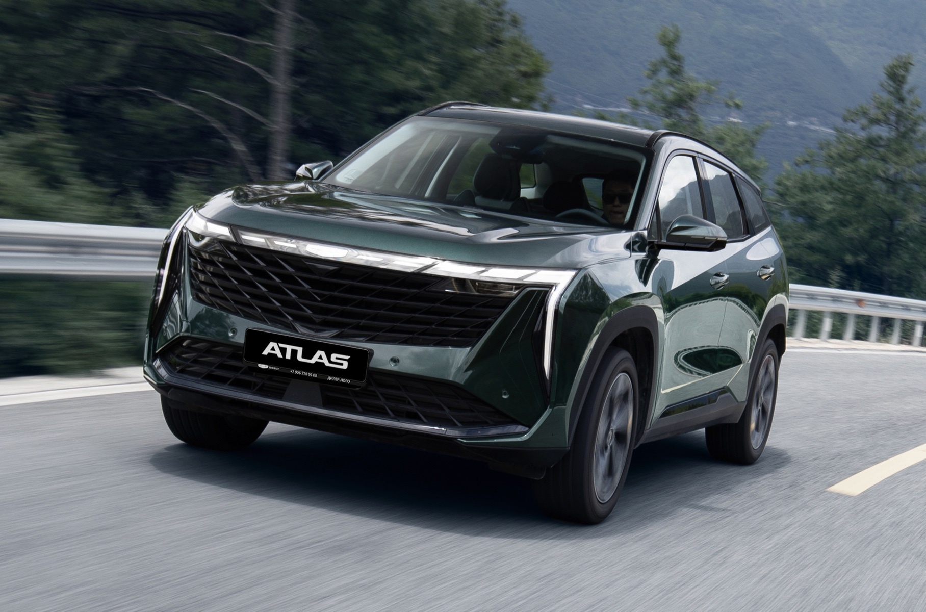 Geely Atlas обзавелся полным приводом и подорожал в России